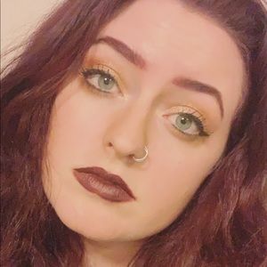 Meet your Posher, Em